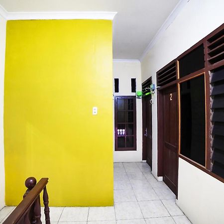 Oyo 91199 Felicia Homestay Medan Bagian luar foto