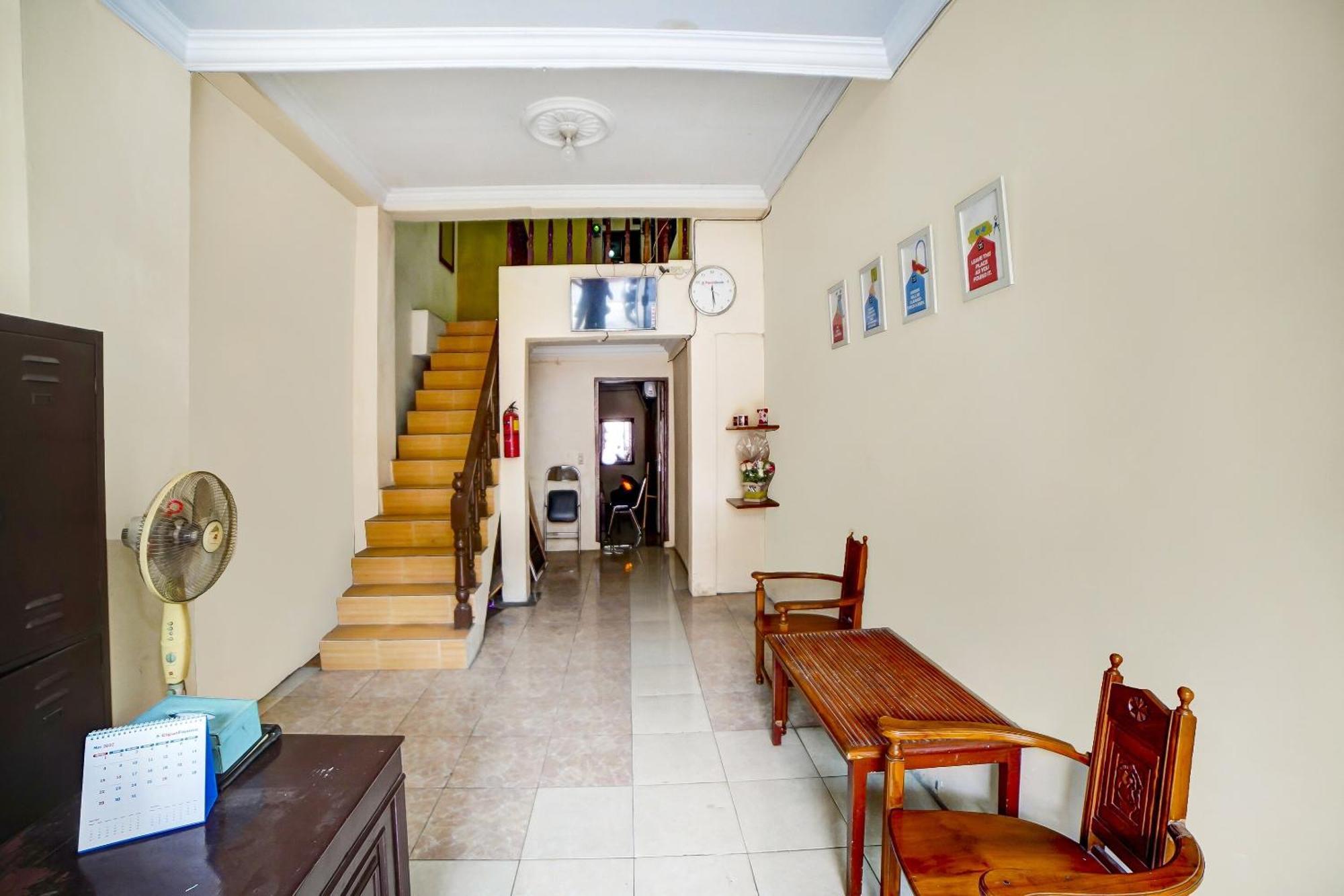 Oyo 91199 Felicia Homestay Medan Bagian luar foto