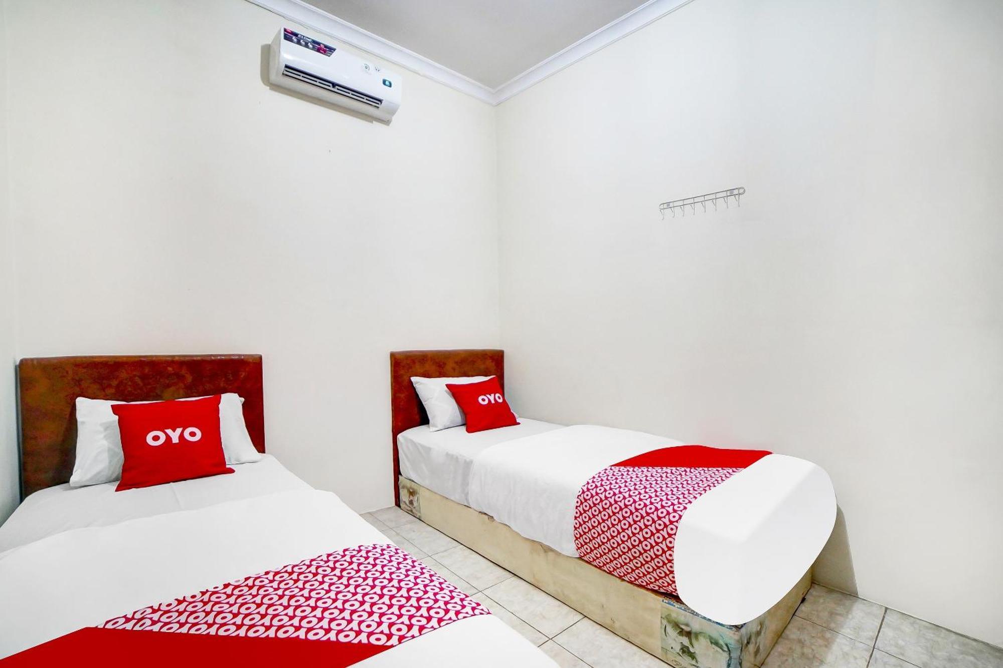 Oyo 91199 Felicia Homestay Medan Bagian luar foto