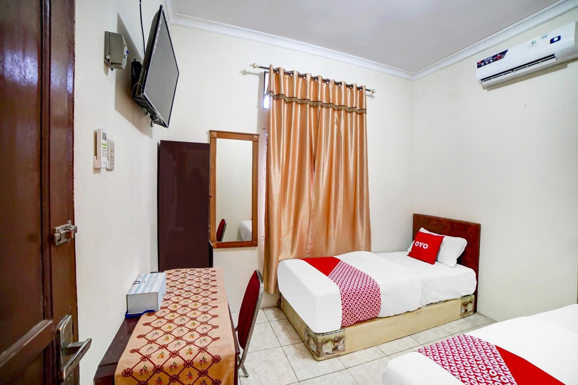 Oyo 91199 Felicia Homestay Medan Bagian luar foto