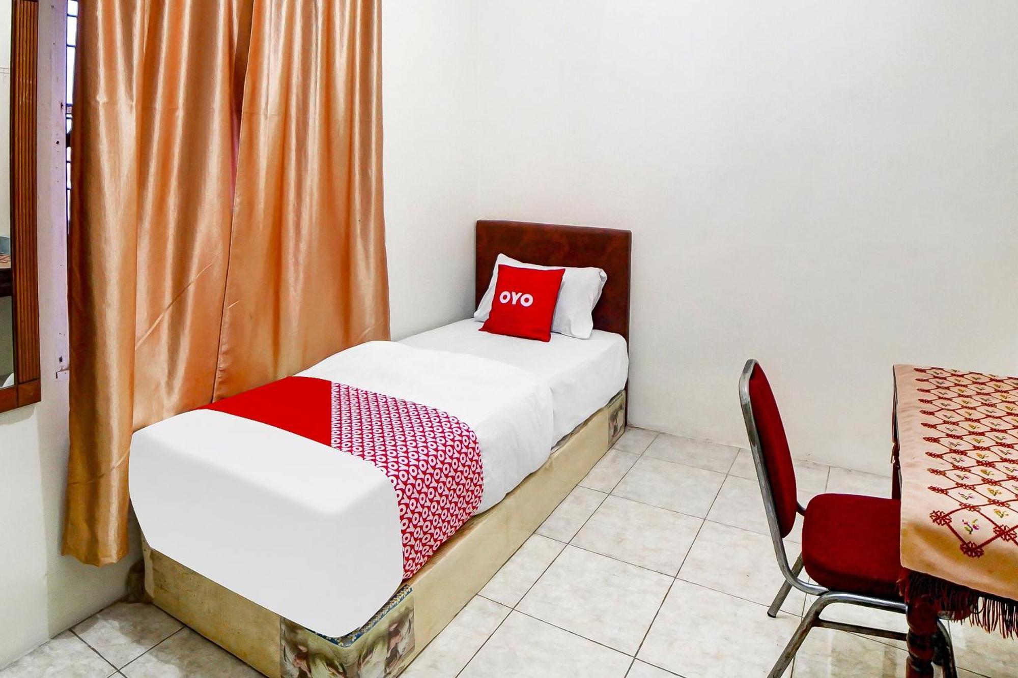 Oyo 91199 Felicia Homestay Medan Bagian luar foto
